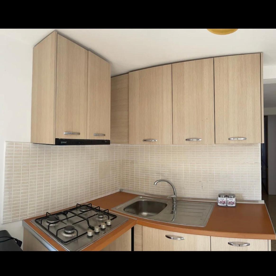 Apartament Valona *