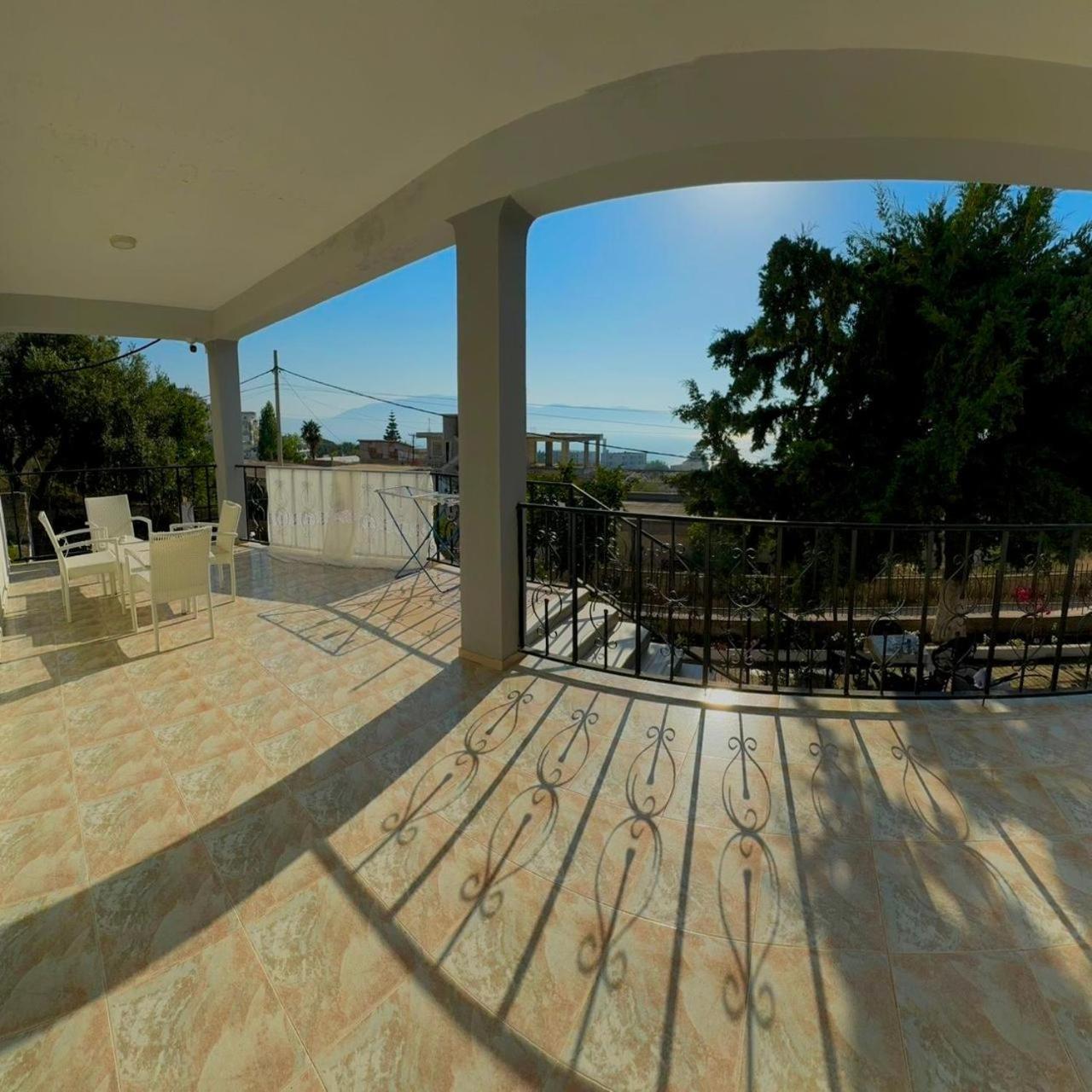 Valona Apartament *